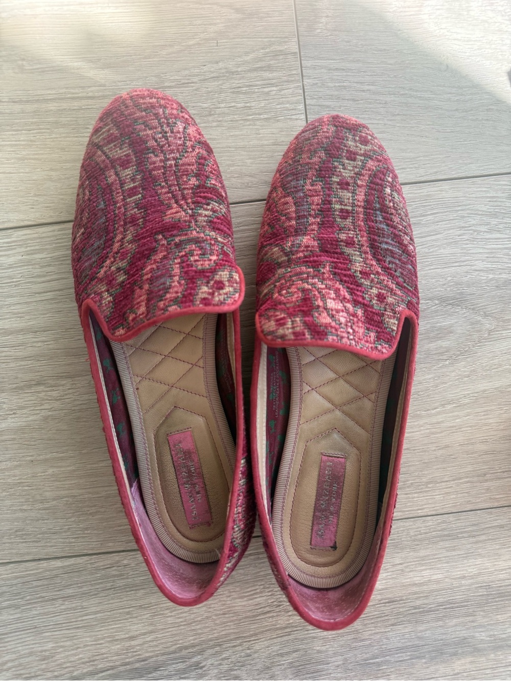 Isaac Mizrahi NY Womens Red Paisley Tapestry Slip-On Loafers